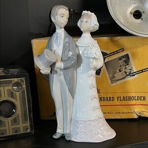 Lladro Porcelain Bride and Groom Figurine